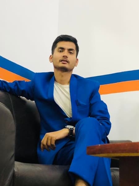 Mukesh Khadayat